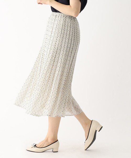 index(インデックス)の「◆≪選べる丈≫ キカ柄・花柄 プリーツスカート【イージーケア/洗濯機で洗い可】(スカート・レディース・ブラック系/ライトグレー系6/ライトグレー系/サックスブルー系/ブラック系6/サックスブルー系6・00)」の17枚目の写真