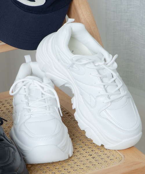 WEGO(ウィゴー)の「WEGO/厚底ダッドスニーカー(スニーカー・レディース・ブラック/ホワイト・MEDIUM/LARGE)」の2枚目の写真