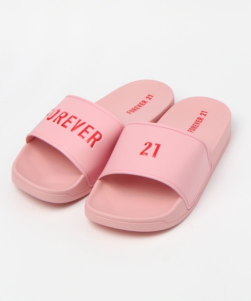 FOREVER 21(フォーエバー トゥエンティーワン)の「FOREVER21ロゴシャワーサンダル(サンダル・レディース・ブラック/レッド/ホワイト系その他/ピンク・SMALL/MEDIUM/LARGE)」の4枚目の写真