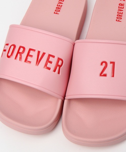 FOREVER 21(フォーエバー トゥエンティーワン)の「FOREVER21ロゴシャワーサンダル(サンダル・レディース・ブラック/レッド/ホワイト系その他/ピンク・SMALL/MEDIUM/LARGE)」の16枚目の写真