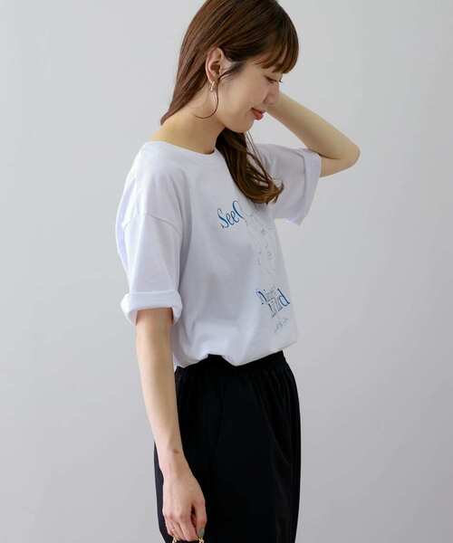 URBAN RESEARCH Sonny Label（アーバンリサーチサニーレーベル）の「ニュアンスアートプリントTシャツ（Tシャツ/カットソー・レディース・チャコールグレー/オフホワイト/ホワイト系その他・FREE）」の19枚目の写真