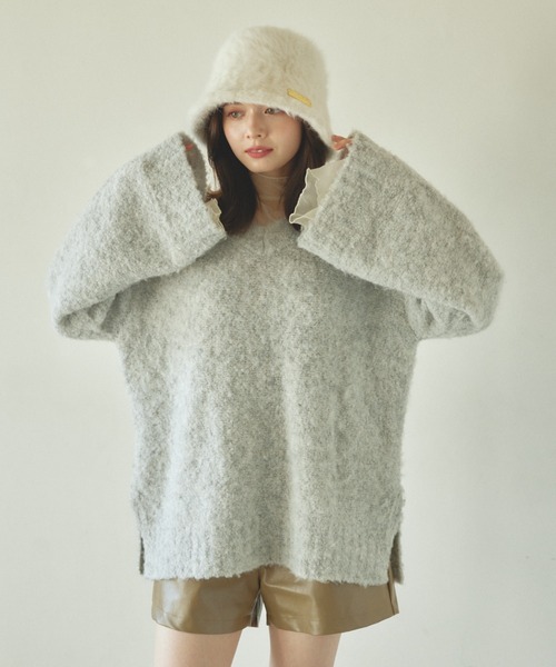 pomiii（ポミー）の「オーバーサイズフレアニット（ニット/セーター・レディース・ライトブルー/アイボリー・FREE）」の16枚目の写真