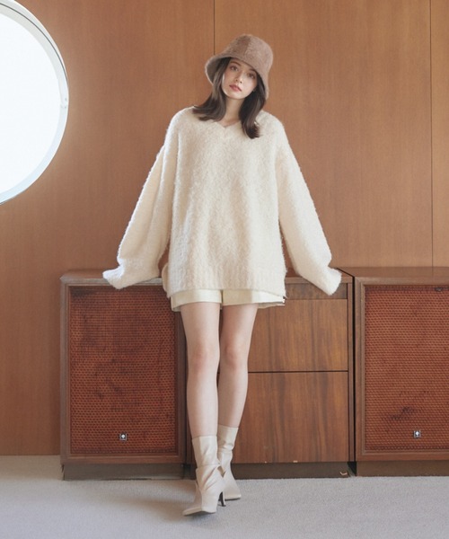 pomiii（ポミー）の「オーバーサイズフレアニット（ニット/セーター・レディース・ライトブルー/アイボリー・FREE）」の10枚目の写真