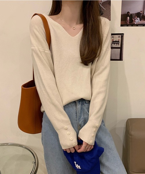 Silly（シリー）の「【韓国ファッションに活躍のニットトップス】スリーブボタンニット（ニット/セーター・レディース・ブラウン/ホワイト/ベージュ/ブラック/アイボリー・FREE）」の17枚目の写真