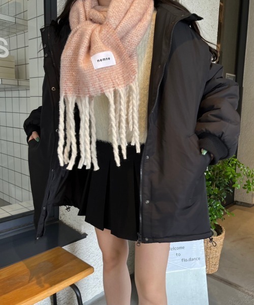 nemne store（ネンネストア）の「【低身長サイズあり】中綿モンスターパーカー（ダウンジャケット/コート・レディース・アイボリー/ブラック・SMALL/MEDIUM）」の10枚目の写真