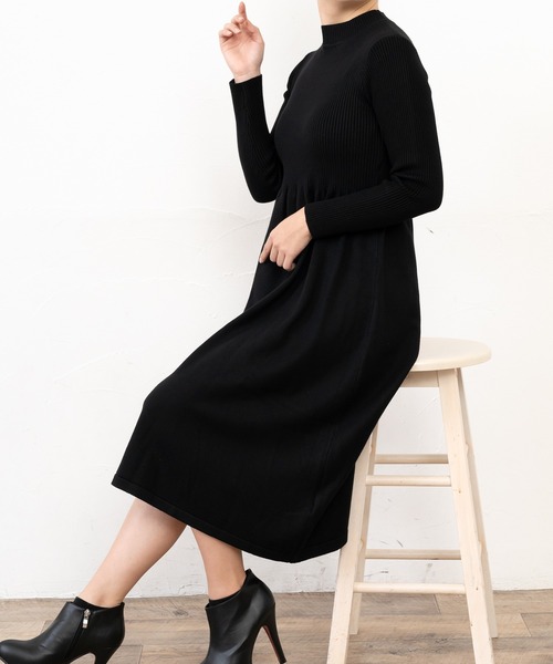 Primazel（プリマゼル）の「リブニットミモレ丈フレアワンピース（ワンピース・レディース・ブラック/モカ・M）」の6枚目の写真