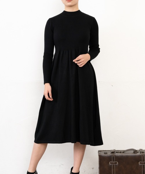 Primazel（プリマゼル）の「リブニットミモレ丈フレアワンピース（ワンピース・レディース・ブラック/モカ・M）」の7枚目の写真