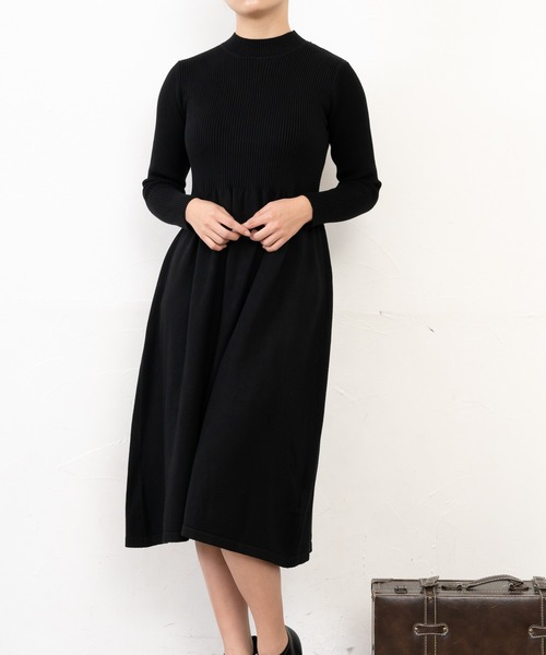 Primazel（プリマゼル）の「リブニットミモレ丈フレアワンピース（ワンピース・レディース・ブラック/モカ・M）」の11枚目の写真
