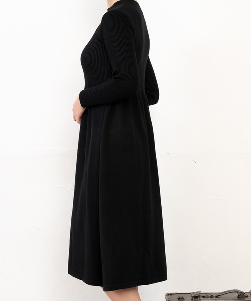 Primazel（プリマゼル）の「リブニットミモレ丈フレアワンピース（ワンピース・レディース・ブラック/モカ・M）」の19枚目の写真