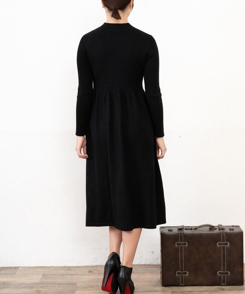 Primazel（プリマゼル）の「リブニットミモレ丈フレアワンピース（ワンピース・レディース・ブラック/モカ・M）」の20枚目の写真