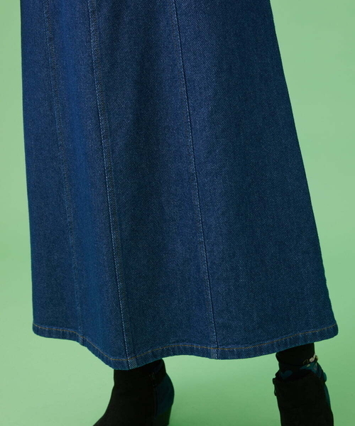 Jocomomola(ホコモモラ)の「バックスリットロングデニムスカート(スカート・レディース・ネイビー・42/40)」の6枚目の写真