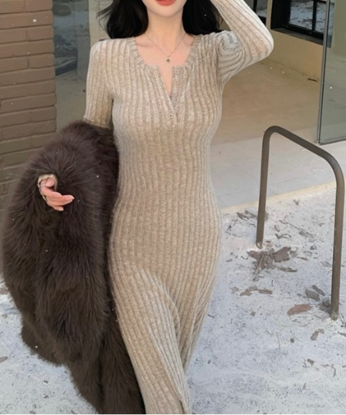 LADY LIKE（レディライク）の「胸ボタンロングニットワンピース