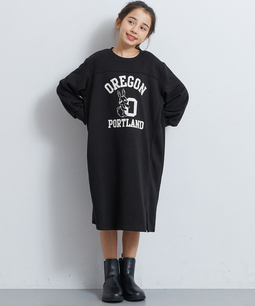 coca(coca)(コカ)の「キッズ スリットロゴワンピース(ワンピース・キッズ・ブラック/ベージュ・110/120/130/140/150)」の1枚目の写真