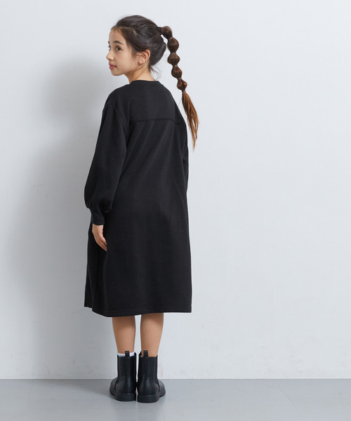 coca(coca)(コカ)の「キッズ スリットロゴワンピース(ワンピース・キッズ・ブラック/ベージュ・110/120/130/140/150)」の4枚目の写真