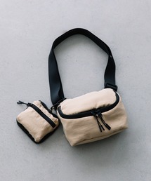 Beau're（ヴュレ）の「BEAURE  ヴュレ マルチ ポーチ 付き スクエア ボディバッグ（ボディバッグ/ウエストポーチ）」