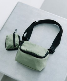 Beau're（ヴュレ）の「BEAURE  ヴュレ マルチ ポーチ 付き スクエア ボディバッグ（ボディバッグ/ウエストポーチ）」