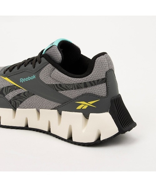 Reebok（リーボック）の「ジグ ダイナミカ STR / ZIG DYNAMICA STR SA（スニーカー・メンズ・ホワイト/ブラック/ストーン/ブルーグレー/ホワイト系その他/ブラック系その他/グレー/ブラック×ブラック/ダークブラウン/ホワイト×ブラック・25.0cm/27.5cm/28.5cm/29.0cm/30.0cm/24.5cm/27.0cm/28.0cm/23.0cm/23.5cm/24.0cm/25.5cm/26.0cm/26.5cm/22.5cm）」の21枚目の写真