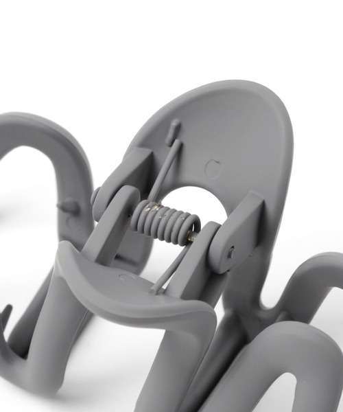 LAKOLE（ラコレ）の「うねうねマットバンスクリップ / 102702（バレッタ/ヘアクリップ・レディース・グレー/ピンク/カーキ・FREE）」の6枚目の写真