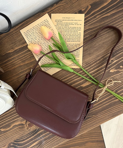 Cham.(チャム)の「エコレザーミニバッグ(ハンドバッグ・レディース・ホワイト/ブラック/ベージュ/ブラウン・F)」の4枚目の写真