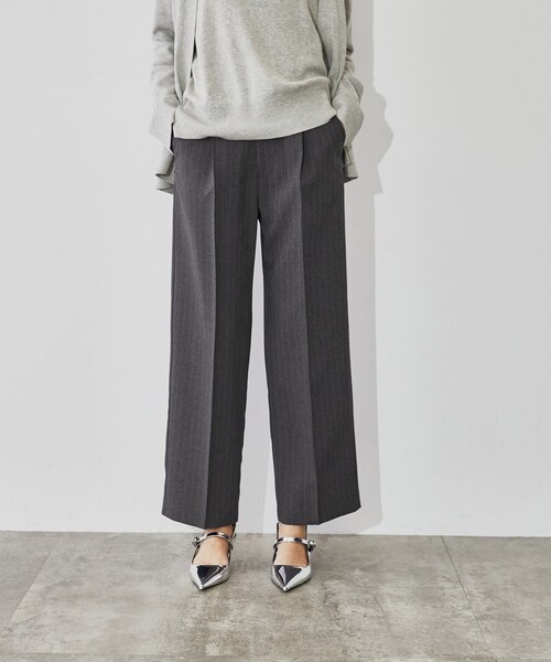 cloenc（クロエンス）の「◆【マシンウォッシュ】ピンストライプテーパードパンツ（その他パンツ・レディース・グレー系2/チャコール/ネイビー系2・02/01/03）」の4枚目の写真