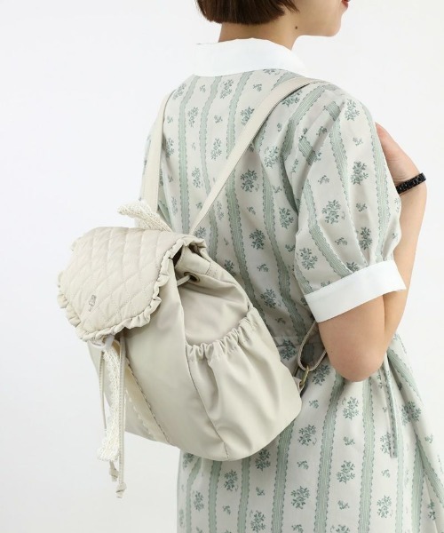 F i.n.t(フィント)の「キルティングフラップミニリュック/fint(バックパック/リュック・レディース・ブラック/アイボリー・FREE)」の6枚目の写真