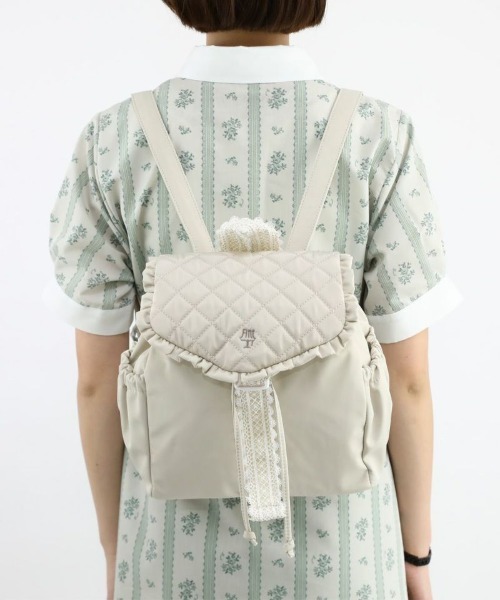 F i.n.t(フィント)の「キルティングフラップミニリュック/fint(バックパック/リュック・レディース・ブラック/アイボリー・FREE)」の5枚目の写真