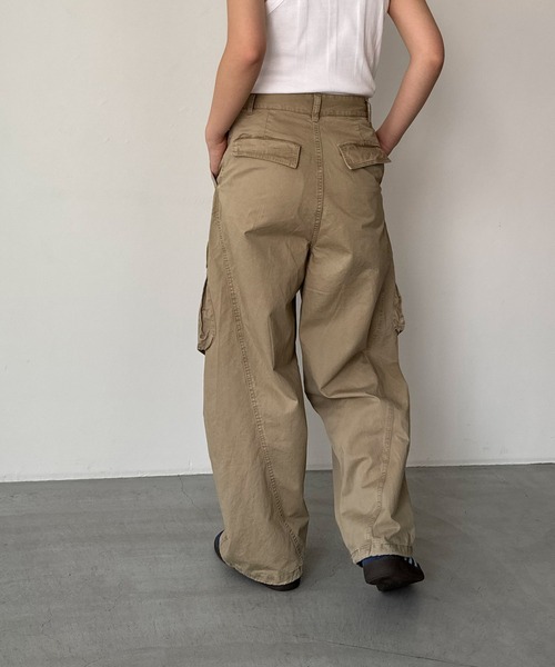 CANAL JEAN(キャナルジーン)の「PAELEE コットンニーポケットパンツ(その他パンツ・レディース・ベージュ・SMALL/MEDIUM)」の5枚目の写真