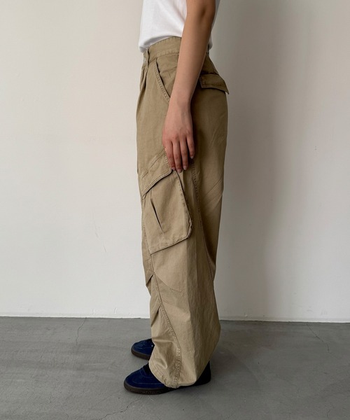 CANAL JEAN(キャナルジーン)の「PAELEE コットンニーポケットパンツ(その他パンツ・レディース・ベージュ・SMALL/MEDIUM)」の10枚目の写真