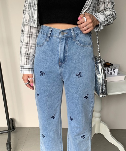 non-hedge（ノンヘッジ）の「リボン刺繍ストレートデニムパンツ（デニムパンツ・レディース・ブルー/ライトブルー・M/S）」の9枚目の写真