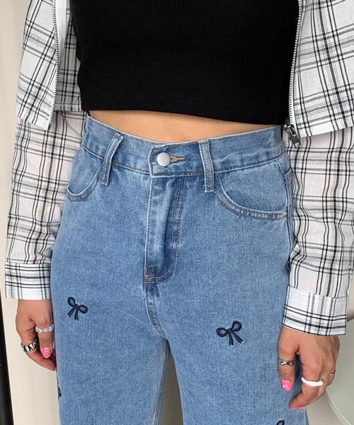 non-hedge（ノンヘッジ）の「リボン刺繍ストレートデニムパンツ（デニムパンツ・レディース・ブルー/ライトブルー・M/S）」の10枚目の写真