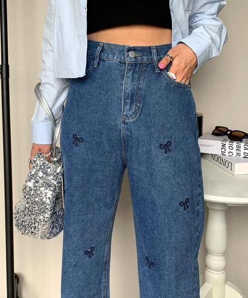 non-hedge（ノンヘッジ）の「リボン刺繍ストレートデニムパンツ（デニムパンツ・レディース・ブルー/ライトブルー・M/S）」の21枚目の写真