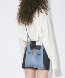 market shoulder bag in shrink leather