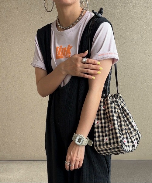 feepur by saya（フェピュールバイサヤ）の「スリーブロゴLink Tee（Tシャツ/カットソー・レディース・クリーム/ピンク/オフホワイト/ラベンダー・MEDIUM）」の5枚目の写真