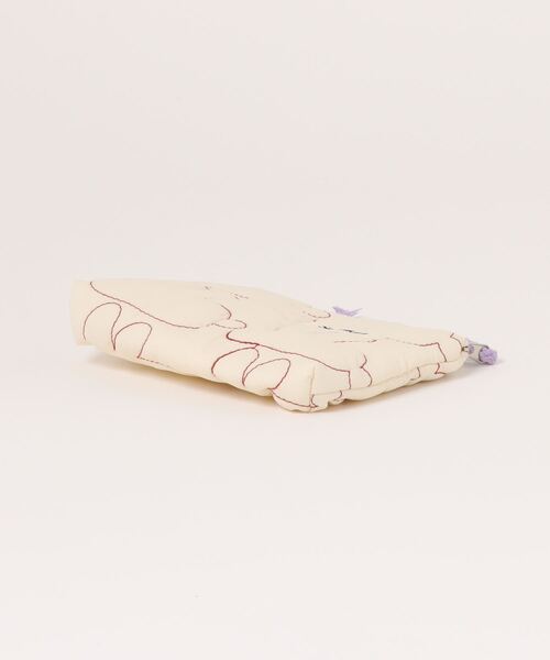 Mayree（メイリー）の「【float】うさぎ ラビット エンボス マルチポーチ(タッセル付き)（ポーチ・レディース・クリーム/レッド・FREE）」の4枚目の写真