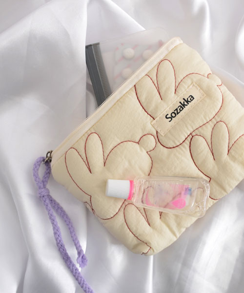 float】うさぎ ラビット エンボス マルチポーチ(タッセル付き)（ポーチ