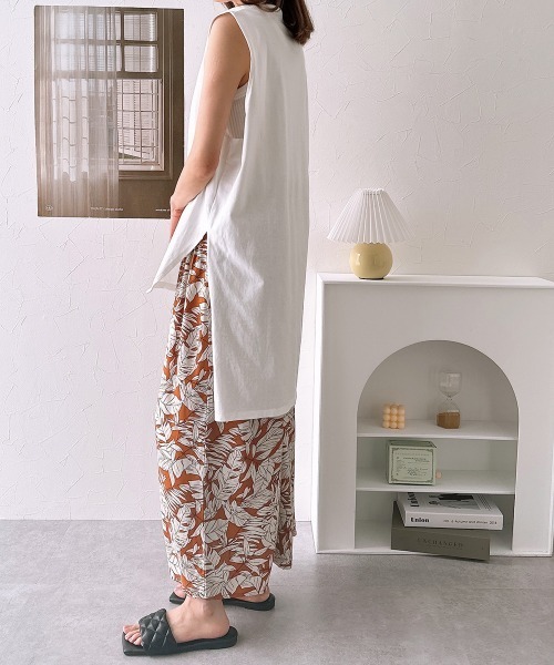 nissen（ニッセン）の「綿１００％バックテールノースリーブＴシャツ（Tシャツ/カットソー・レディース・アイボリー/グレイッシュベージュ/ブラック・L/M）」の4枚目の写真