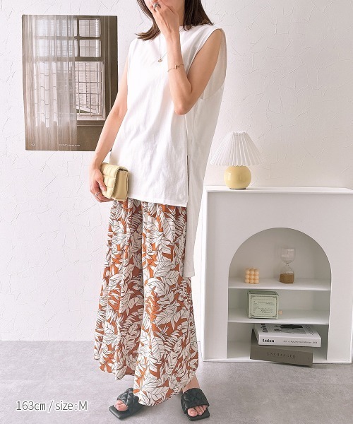 nissen（ニッセン）の「綿１００％バックテールノースリーブＴシャツ（Tシャツ/カットソー・レディース・アイボリー/グレイッシュベージュ/ブラック・L/M）」の9枚目の写真