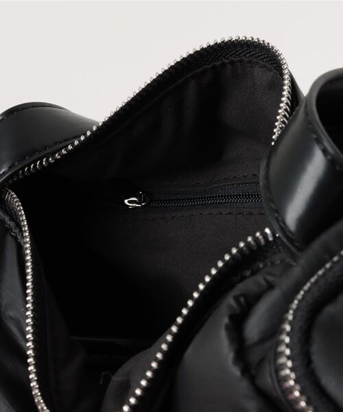 styiro（スタイロ）の「サイドポケットナイロンショルダーバッグ（ショルダーバッグ・レディース・ブラック/シルバー/ホワイト・FREE）」の14枚目の写真