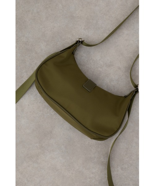 AZUL by moussy（アズールバイマウジー）の「メタルバックルハンドバッグ（ショルダーバッグ・レディース・ブラック/カーキ・FREE）」の7枚目の写真