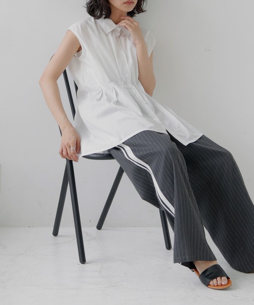 hellam(へラム)の「ウエストタックノースリーブシャツ(シャツ/ブラウス・レディース・ブルー/オフホワイト/ブラック・FREE)」の19枚目の写真