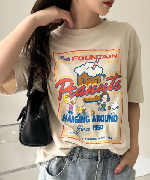 SNOOPY（スヌーピー）の「【PEANUTS/SNOOPY】別注 ピーナッツ スヌーピー 「CINEMA」ヴィンテージ風Tシャツ（Tシャツ/カットソー・レディース・アイボリー/ネイビー/ブラック・S/M/L/XL）」の5枚目の写真