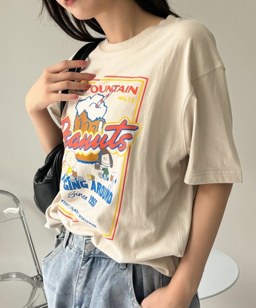 SNOOPY（スヌーピー）の「【PEANUTS/SNOOPY】別注 ピーナッツ スヌーピー 「CINEMA」ヴィンテージ風Tシャツ（Tシャツ/カットソー・レディース・アイボリー/ネイビー/ブラック・S/M/L/XL）」の6枚目の写真