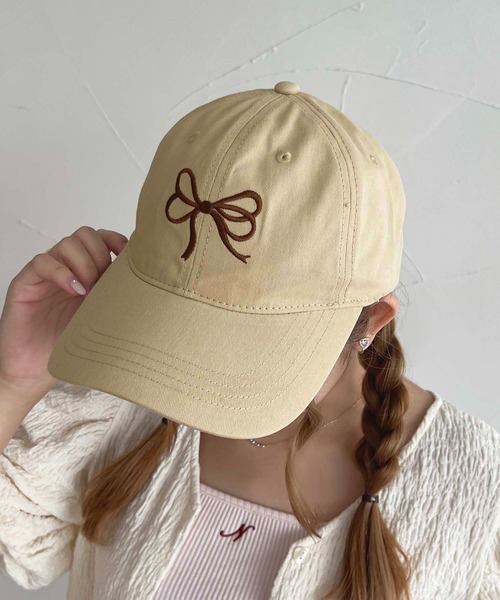 apres jour（アプレジュール）の「【apres jour×ARIAZ】刺繍リボンキャップ（キャップ・レディース・ネイビー/ベージュ/ブラック/オフホワイト・FREE）」の3枚目の写真