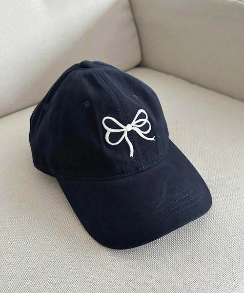 apres jour（アプレジュール）の「【apres jour×ARIAZ】刺繍リボンキャップ（キャップ・レディース・ネイビー/ベージュ/ブラック/オフホワイト・FREE）」の8枚目の写真