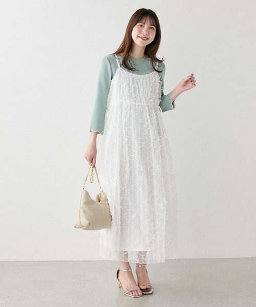 natural couture(ナチュラルクチュール)の「リボンチュールキャミワンピース(ワンピース・レディース・グレー/オフホワイト/ブラック・FREE)」の4枚目の写真