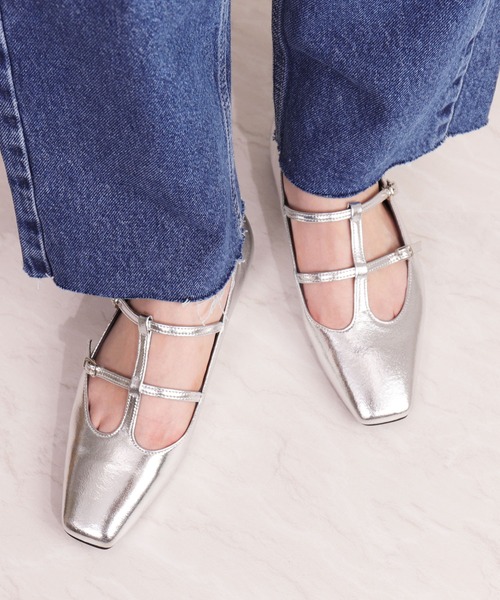artemis by DIANA（アルテミスバイダイアナ）の「【片足150g】軽量　ダブルストラップメリージェーン（パンプス・レディース・シルバー/ブラック/ゴールド・22.5cm/23.0cm/23.5cm/24.0cm/24.5cm/25.0cm/22.0cm）」の12枚目の写真