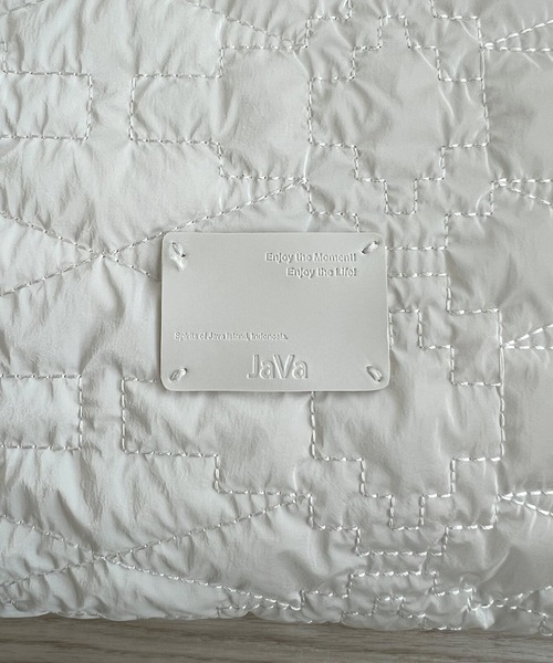 Java（ジャバ）の「《Javaジャバコラボ》今期大注目。シャイニーキルティング２WAYハンドルトート＆ナップサック（トートバッグ・レディース・ブラック/アイボリー/シルバー・ONE SIZE）」の14枚目の写真