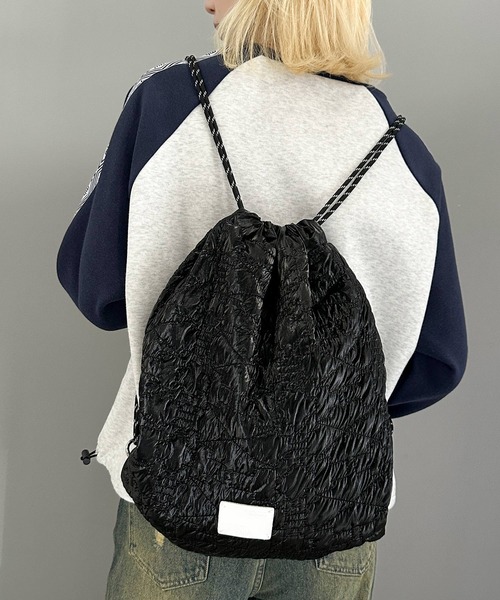 Java（ジャバ）の「《Javaジャバコラボ》今期大注目。シャイニーキルティング２WAYハンドルトート＆ナップサック（トートバッグ・レディース・ブラック/アイボリー/シルバー・ONE SIZE）」の6枚目の写真