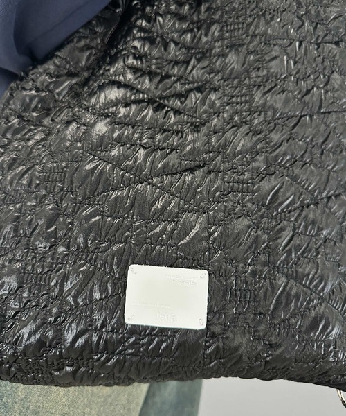 Java（ジャバ）の「《Javaジャバコラボ》今期大注目。シャイニーキルティング２WAYハンドルトート＆ナップサック（トートバッグ・レディース・ブラック/アイボリー/シルバー・ONE SIZE）」の18枚目の写真