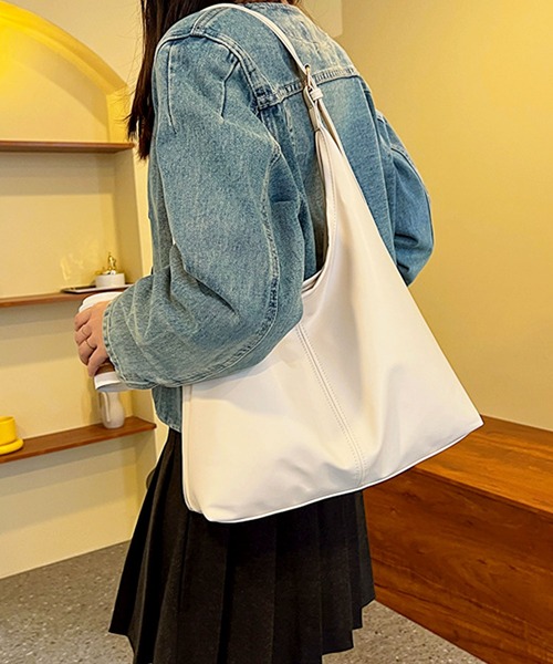 florist(フローリスト)の「ヴィーガンレザーフロントステッチショルダーバッグ/トートバッグ(ショルダーバッグ・レディース・オフホワイト/オリーブ/ワインレッド/モカ/ブラック/キャメル・FREE)」の1枚目の写真